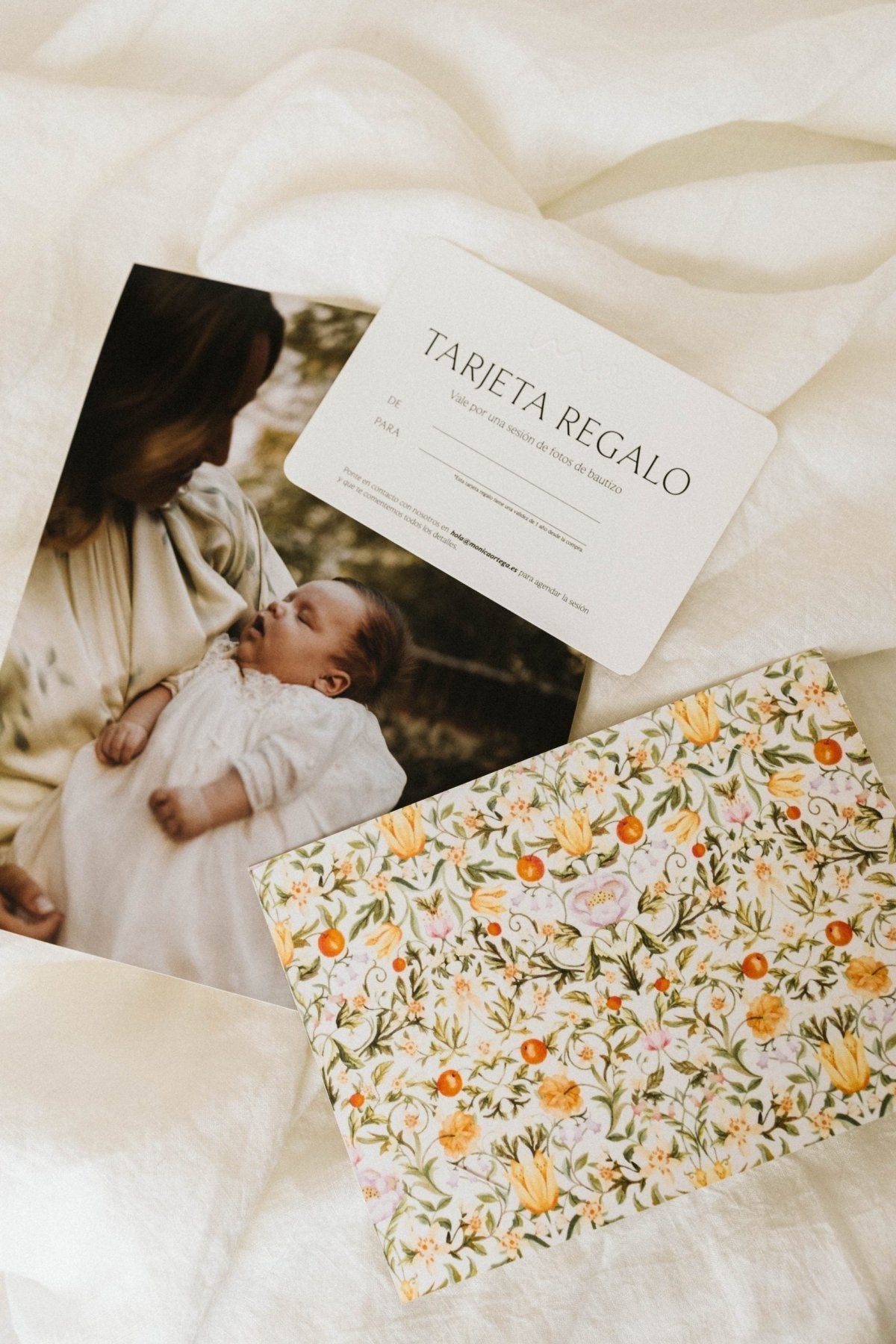 Tarjeta Regalo Sesión de Fotos de Bautizo - Mónica Ortega PhotosTarjeta Regalo